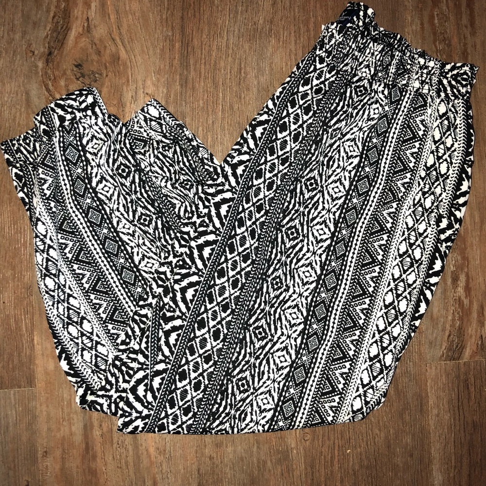 Aztec pants - Picture 1 of 2